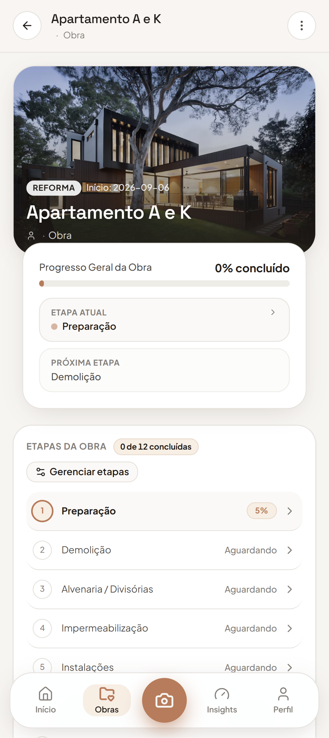 Tela de etapas da obra no app Obrii, com progresso geral e lista de etapas